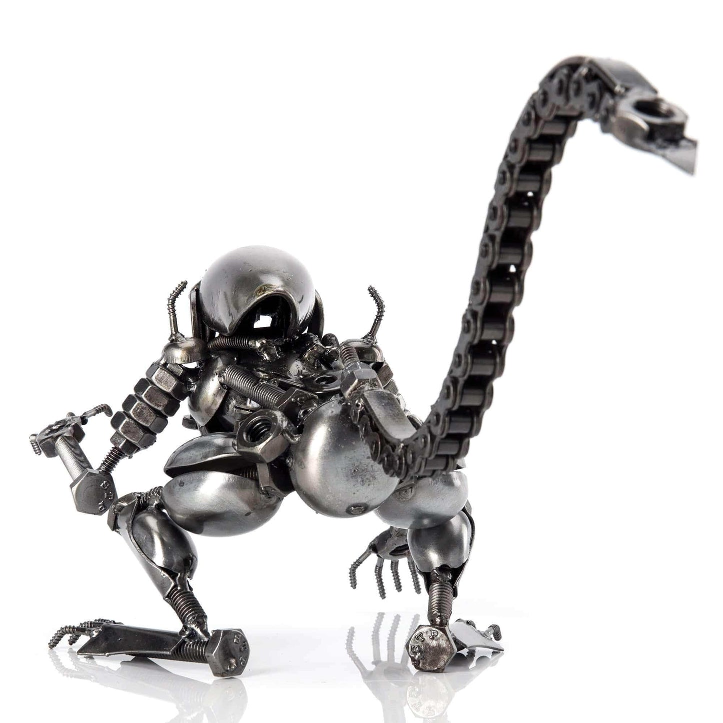 Alien crouched 6.5 inch side view