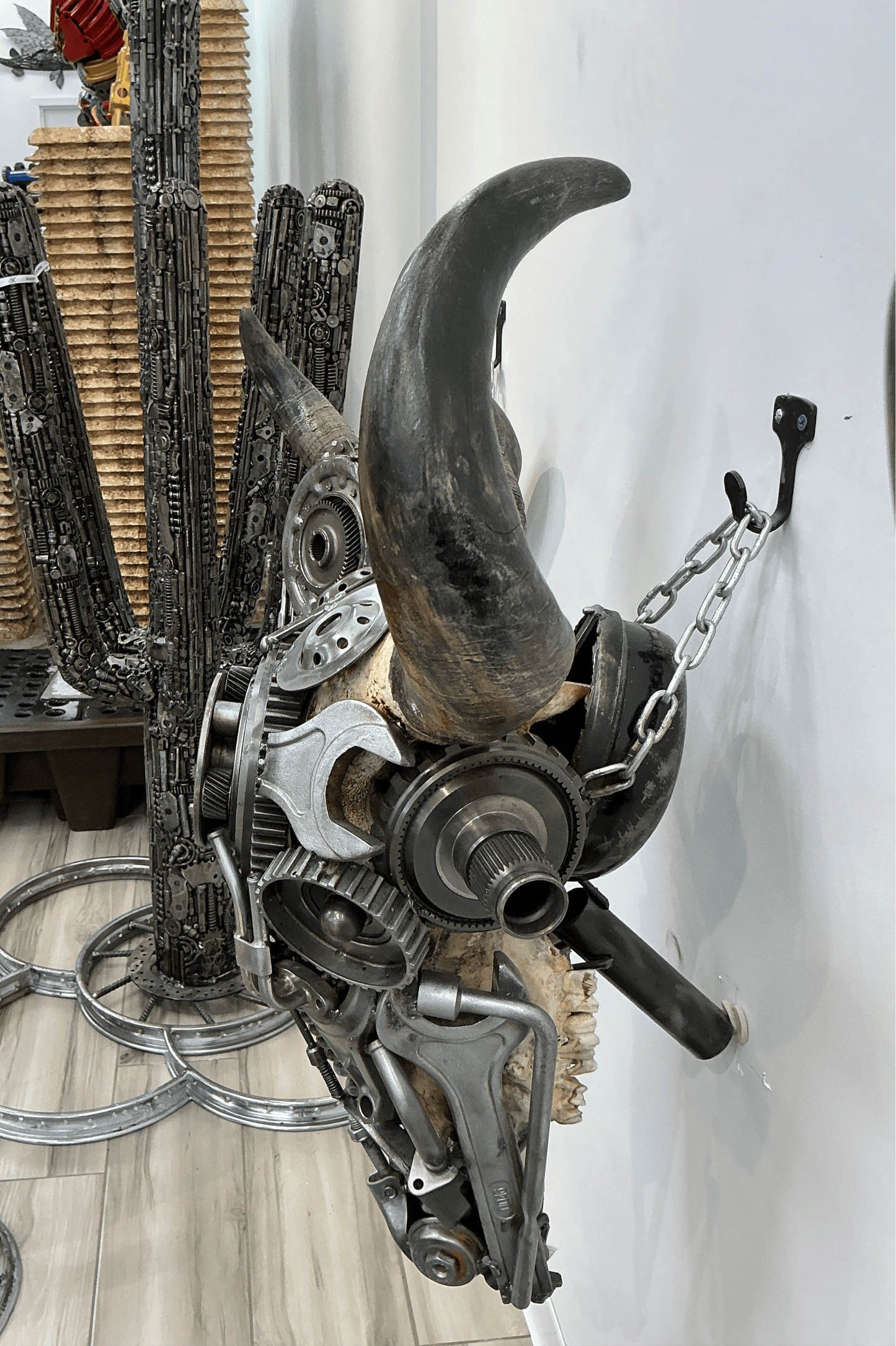 Bull skull S199 detail