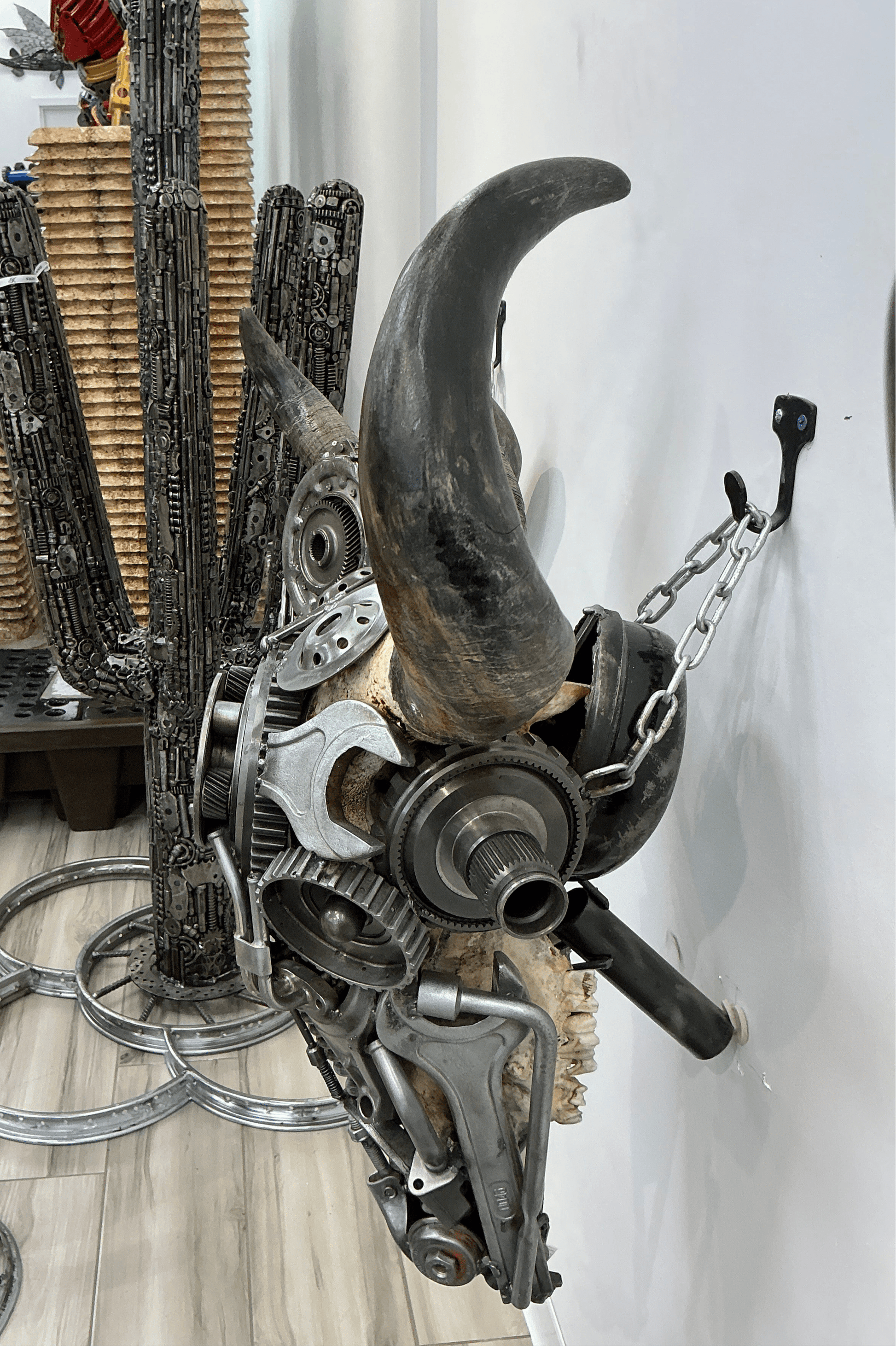 Bull skull S199 detail