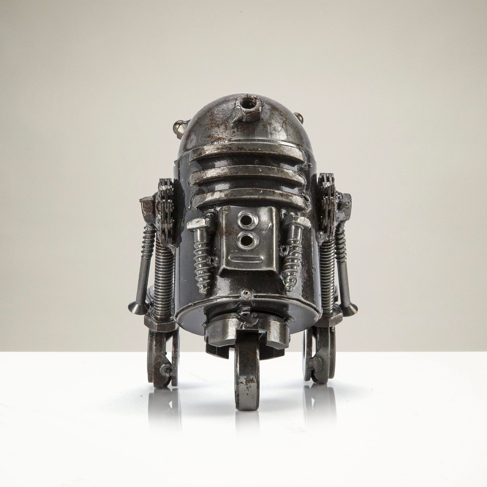 R2D2 metal sculpture detail
