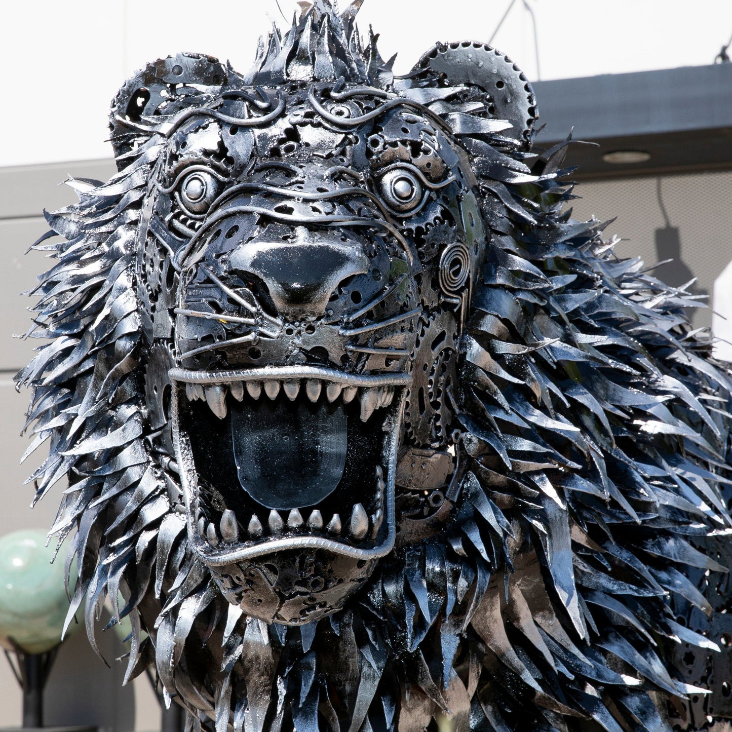 Roaring Lion sculpture face detail