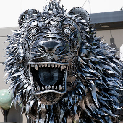 Roaring Lion sculpture face detail