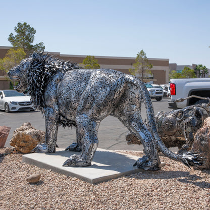 Roaring Lion sculpture weld detail