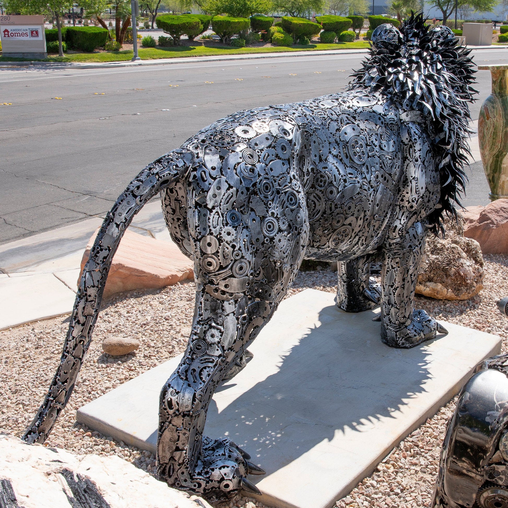 Roaring Lion sculpture mane detail