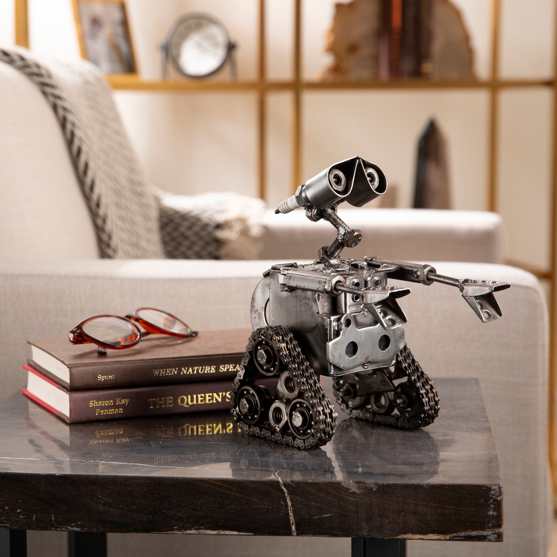 Large Wall-E sculpture detail